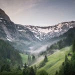 Bergkette im Nebel